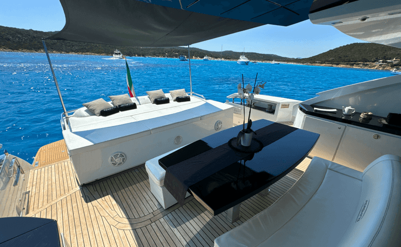 Pershing 80