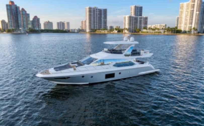 Photo Azimut 70 (2018)