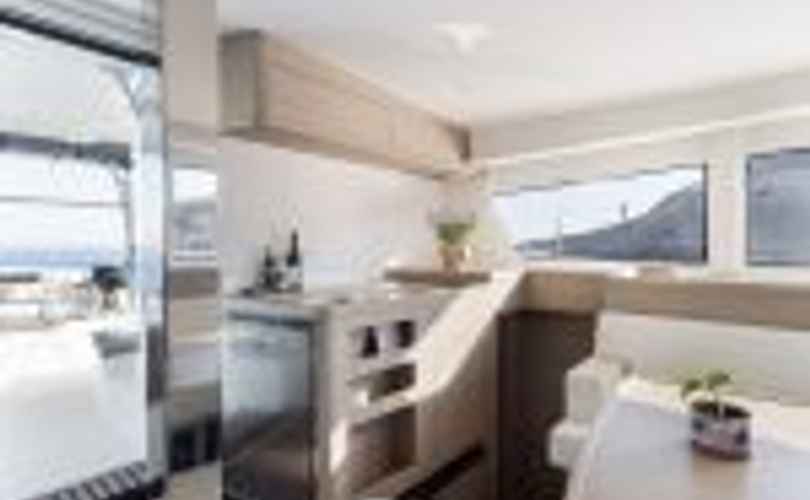 Lagoon 42