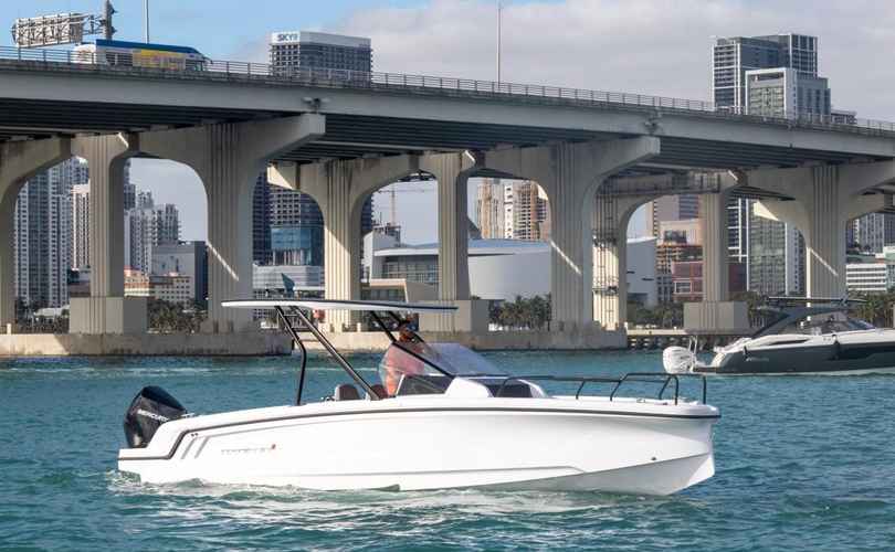 Photo Axopar 25 Cross Top