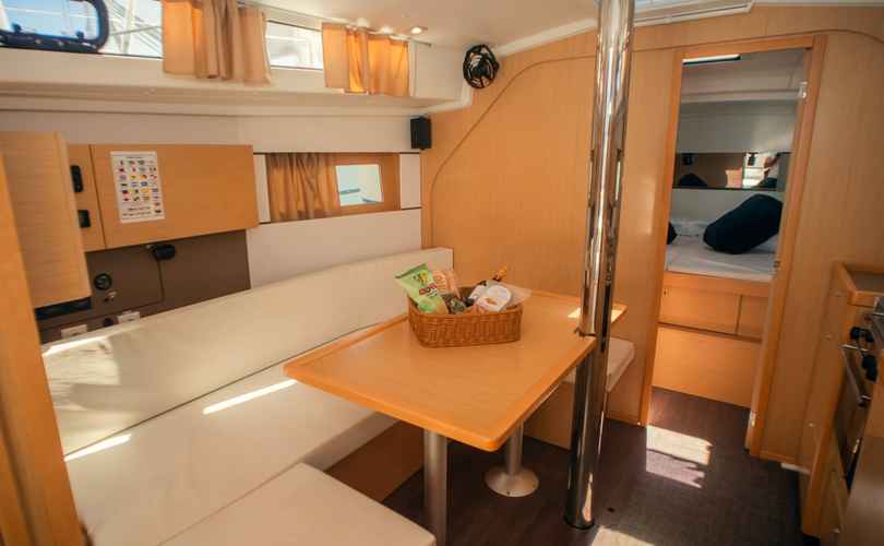 Photo Oceanis 38 (2019)