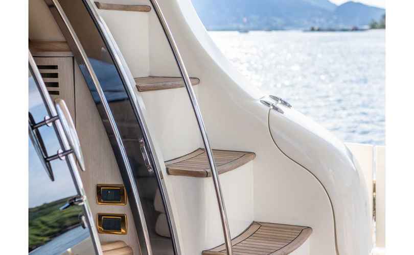 Photo Azimut 68 Evolution (2003)