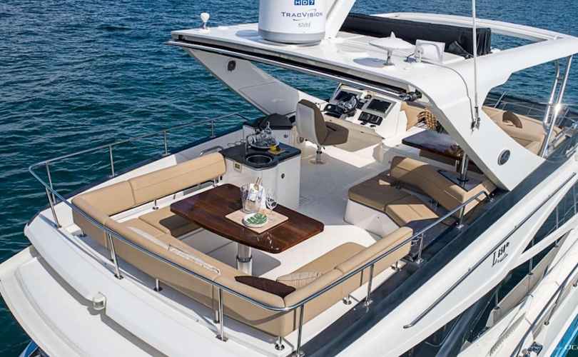 Photo Sea Ray L650 Fly (2016)