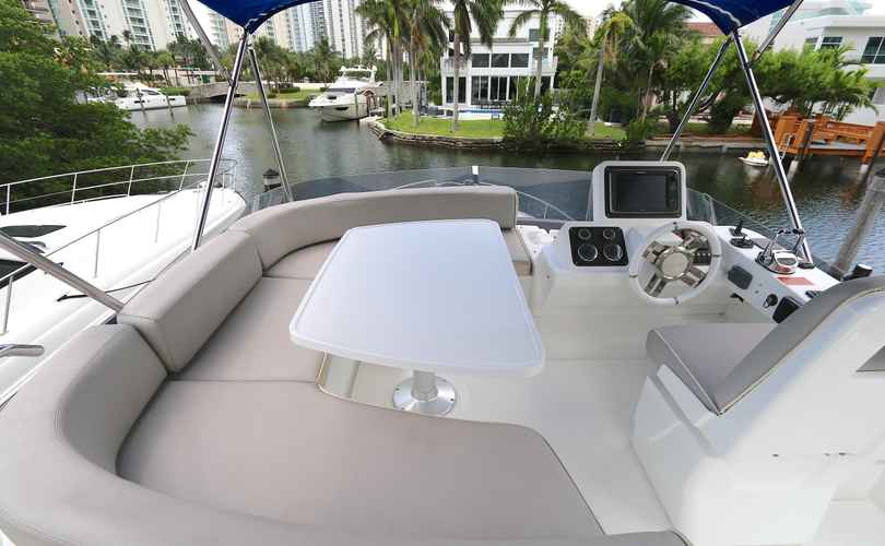 Photo Azimut 43 Magellan (2014)
