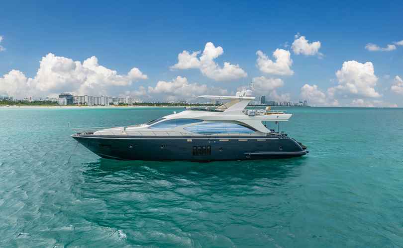 Photo Azimut 84 (2013)