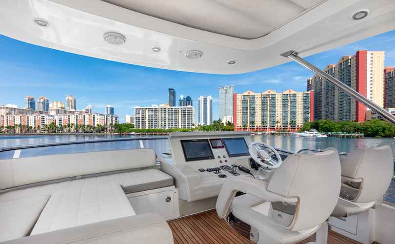 Photo Azimut 66 (2016)