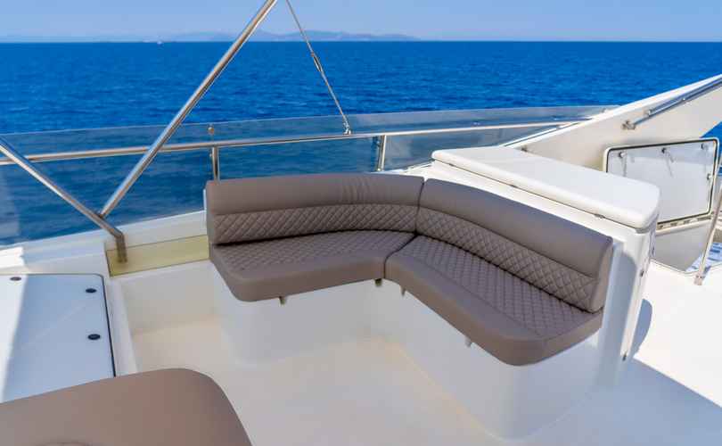 Ferretti 780
