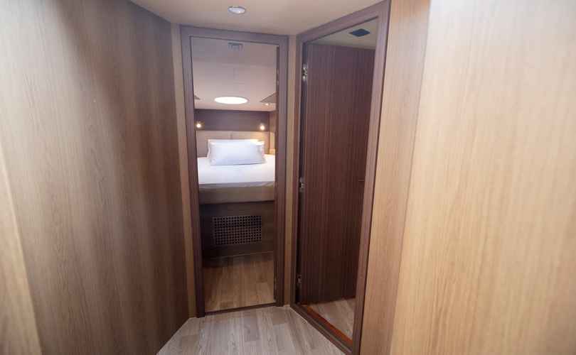 Photo Oryx 46 Fly (2008)