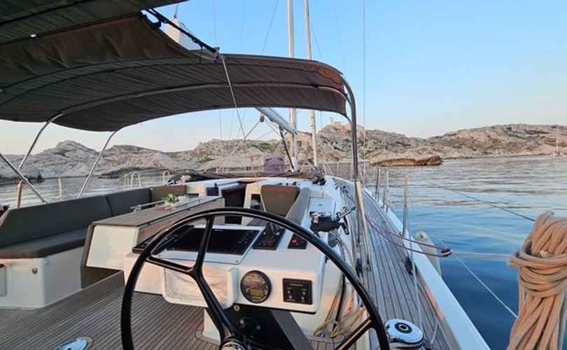 Dufour 470