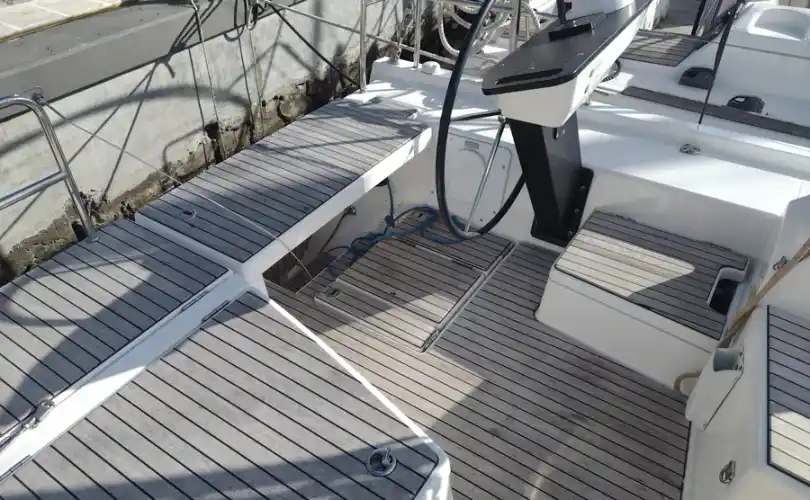 Dufour 470