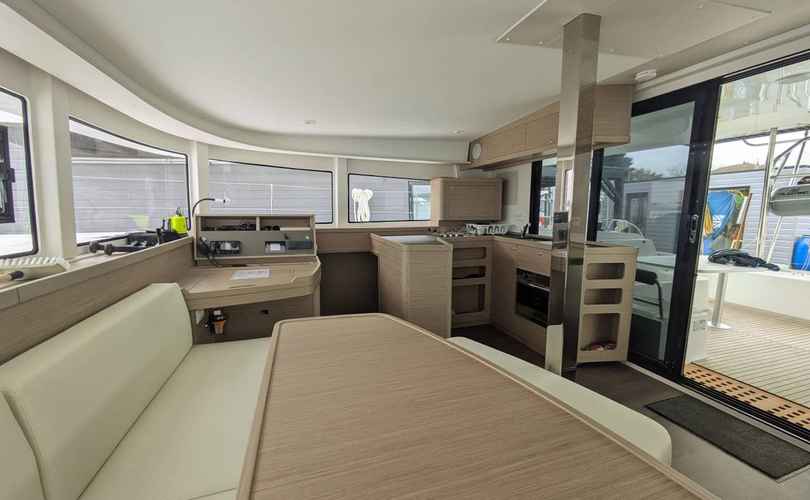 Lagoon 42