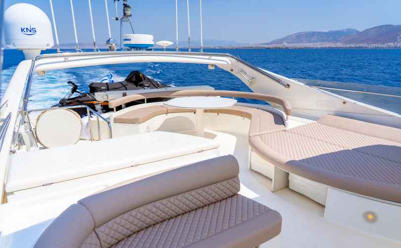 Ferretti 780