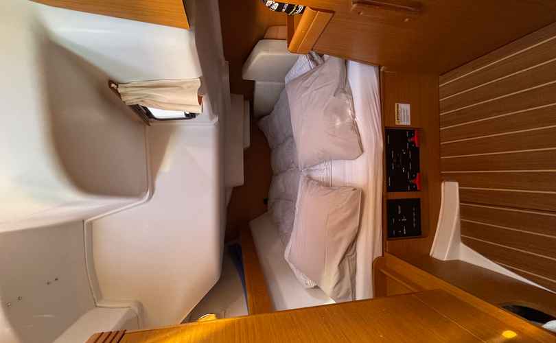 Sun Odyssey 42i