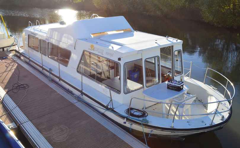 Photo Espade Concept Fly