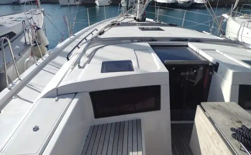 Dufour 470