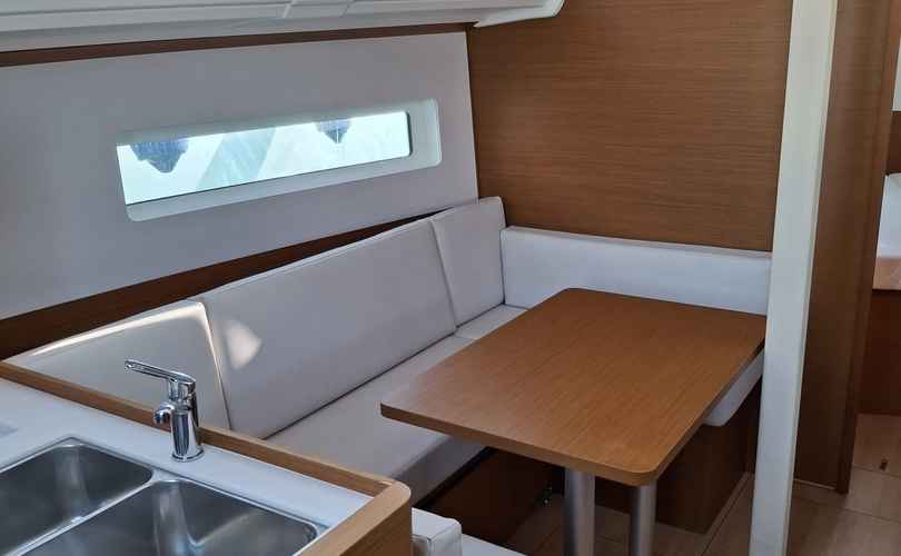 Photo Sun Odyssey 380 (2024)