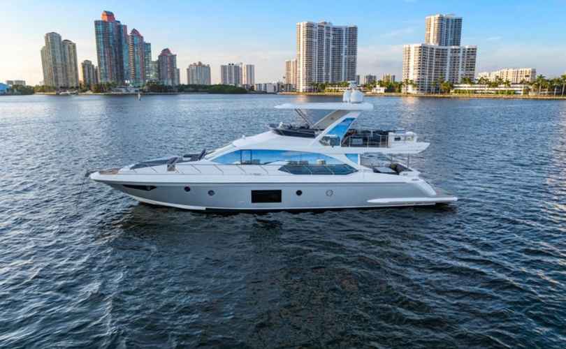 Photo Azimut 70 (2018)