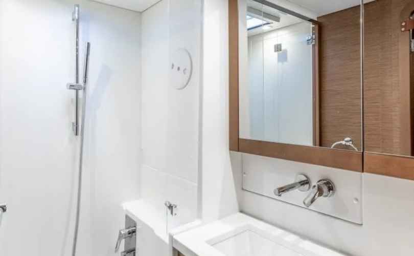 Photo Lagoon 450 F (2018)