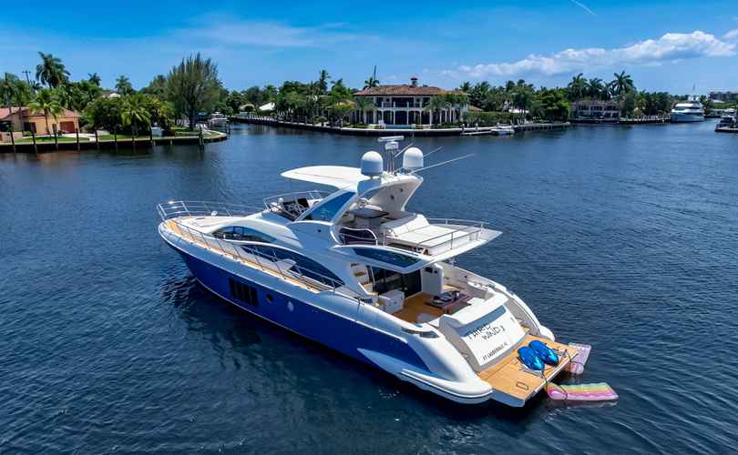 Photo Azimut 64 Fly (2013)