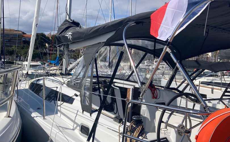Sun Odyssey 350