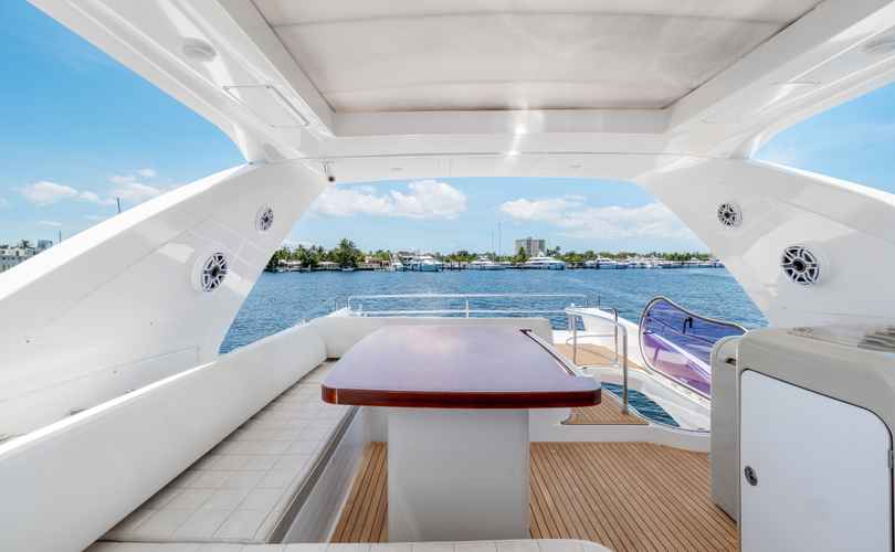 Photo Azimut 64 Fly (2013)