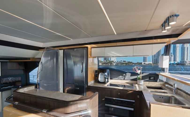 Photo Azimut 70 (2018)