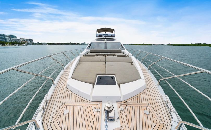 Photo Azimut S7 (2019)