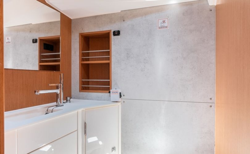 Photo Bavaria C42 (2024)