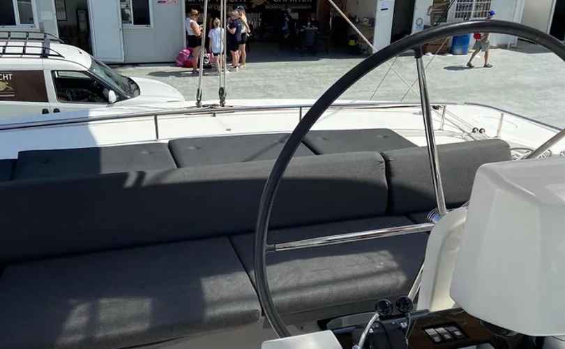 Photo Lagoon 52 Fly (2019)