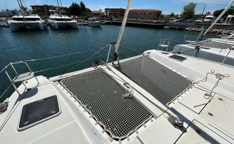 Lagoon 42
