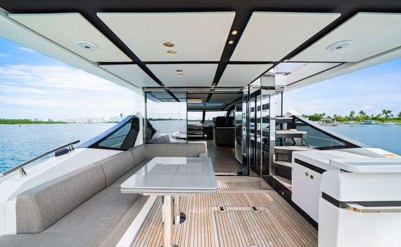 Photo Azimut S7 (2019)