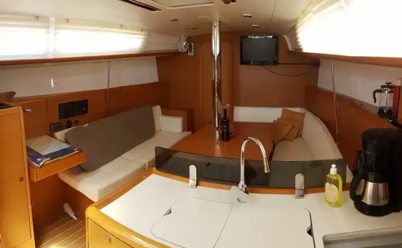 Photo Sun Odyssey 379 (2012)