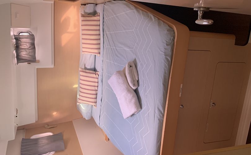 Photo Lagoon 400 (2010)