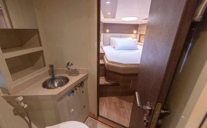 Photo Oryx 46 Fly (2008)