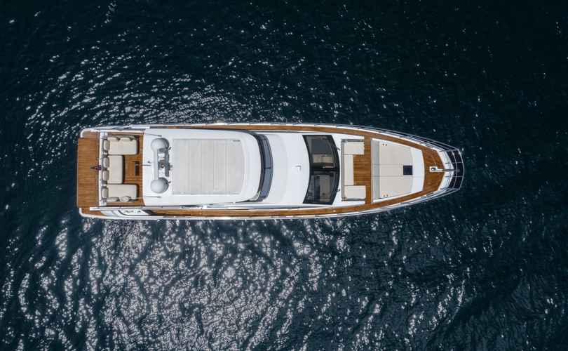 Photo Azimut 66 (2016)