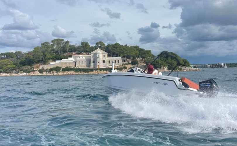 Photo Protagon 25 Sundeck (2024)