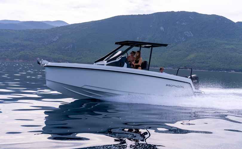 Photo Protagon 25 Sundeck (2024)