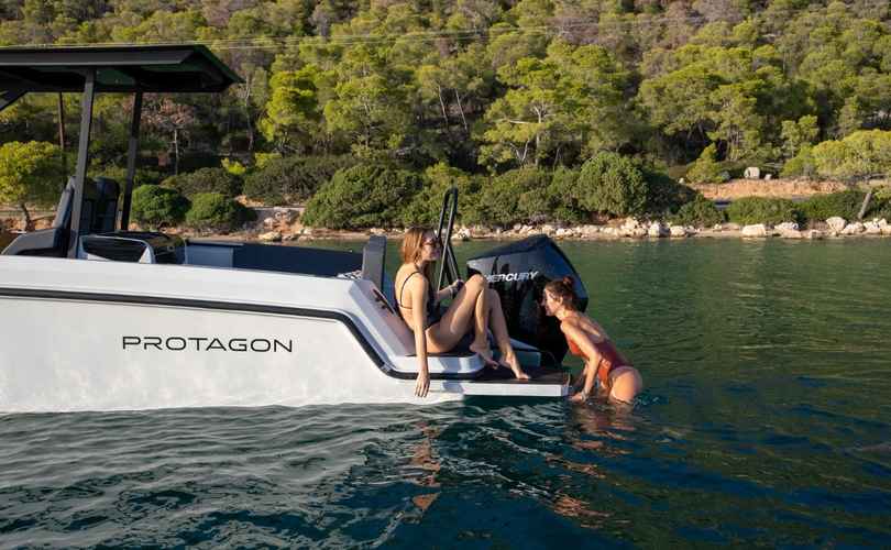 Photo Protagon 25 Sundeck (2024)