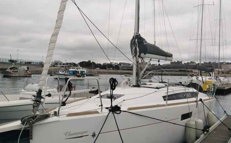 Sun Odyssey 349