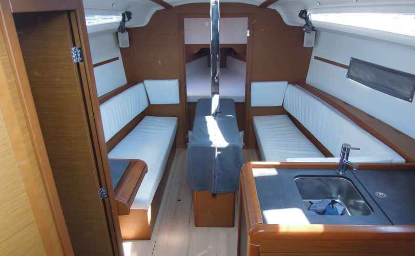 Sun Odyssey 349