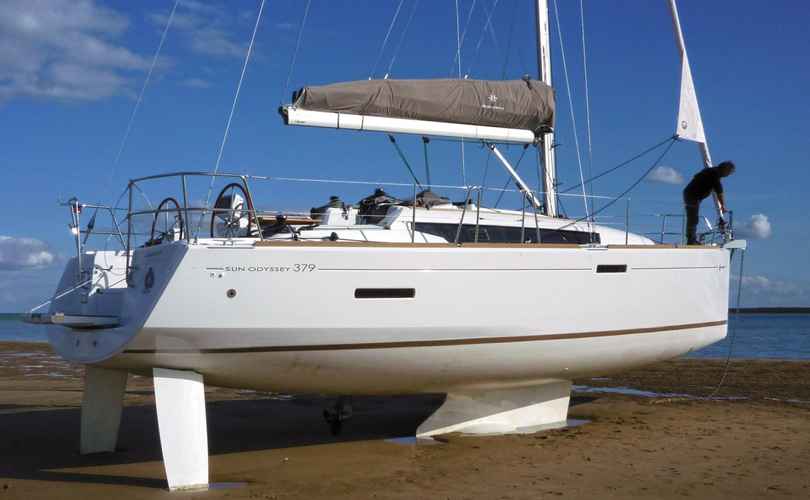 Sun Odyssey 389