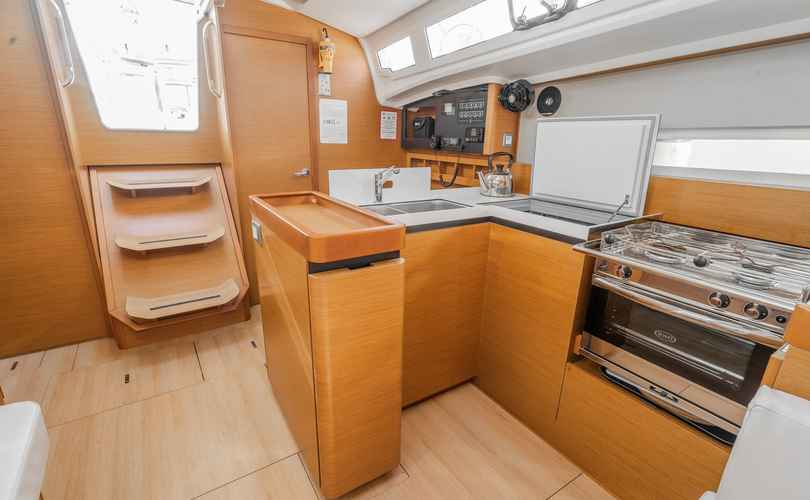 Sun Odyssey 410