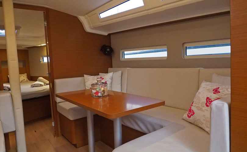 Sun Odyssey 410