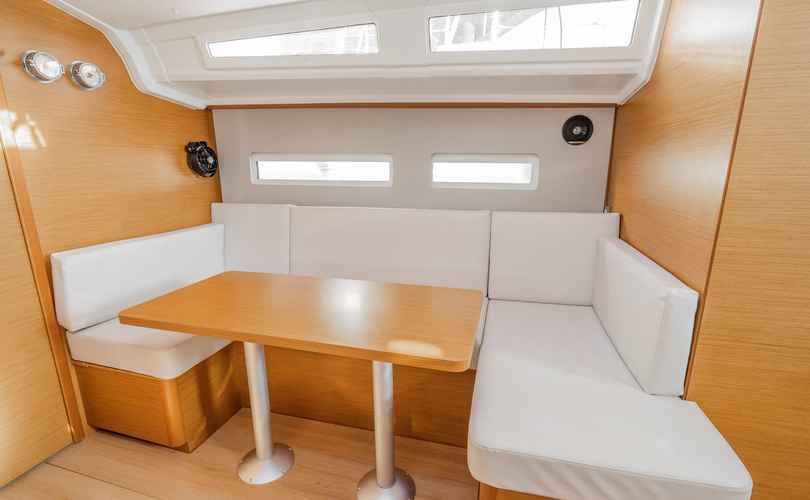 Sun Odyssey 410