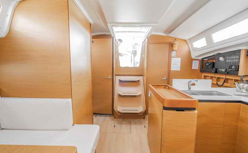 Sun Odyssey 410