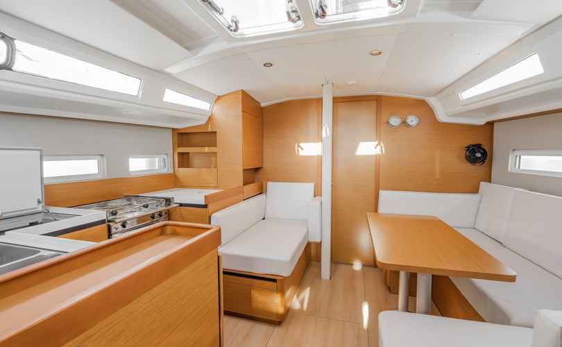Sun Odyssey 410