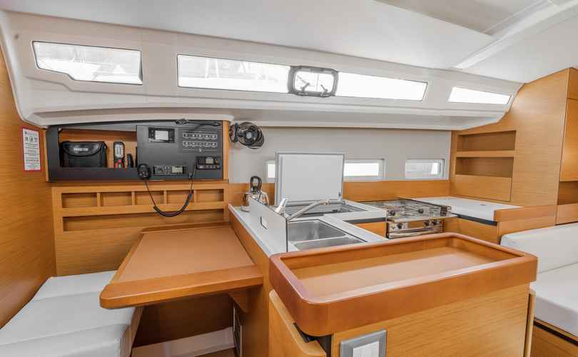 Sun Odyssey 410