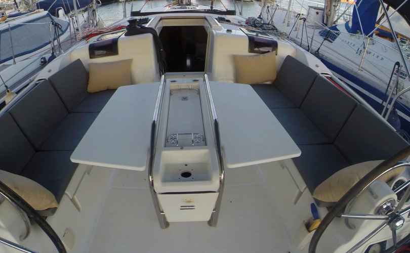 Photo Sun Odyssey 439 (2013)