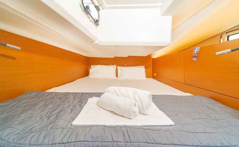 Sun Odyssey 440