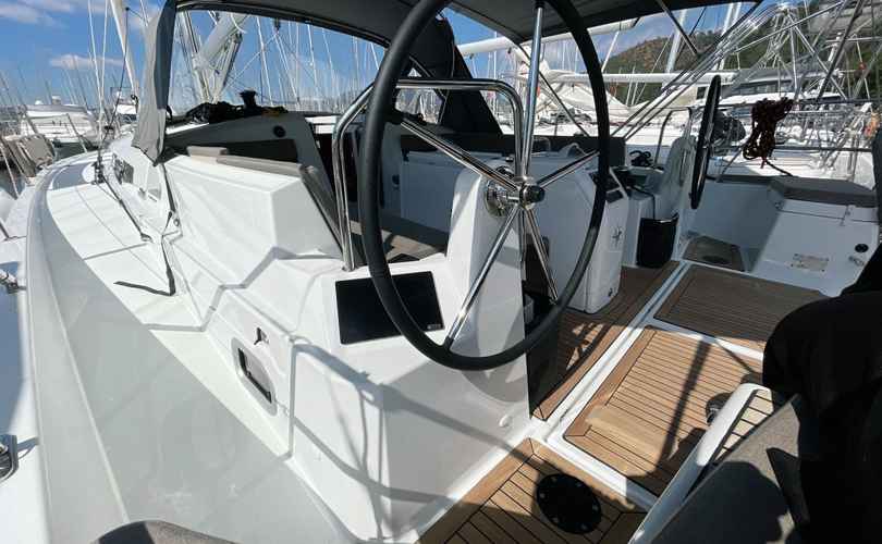 Sun Odyssey 440